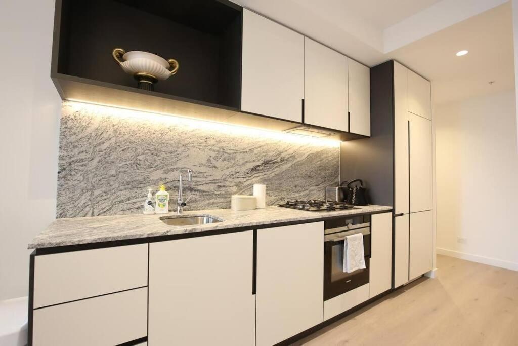 Luxury 2Bedroom2Bathroom Apartment At Mel Cbd メルボルン エクステリア 写真